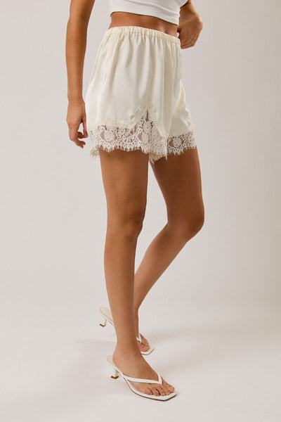 Sommer Lace Trim Shorts